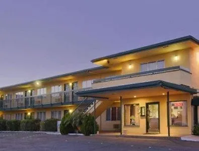 Travelodge 4Th Avenue