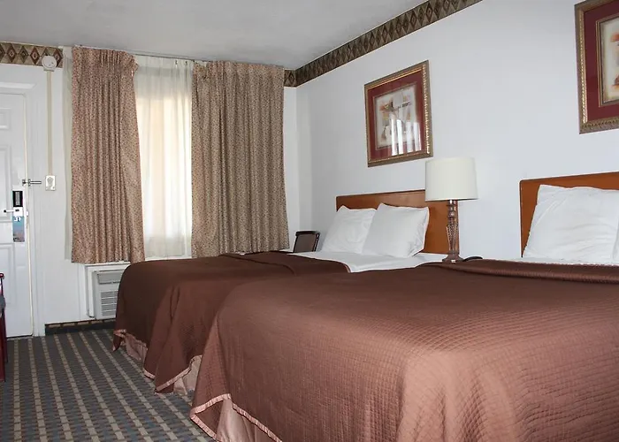Travelodge 4th Avenue Motel