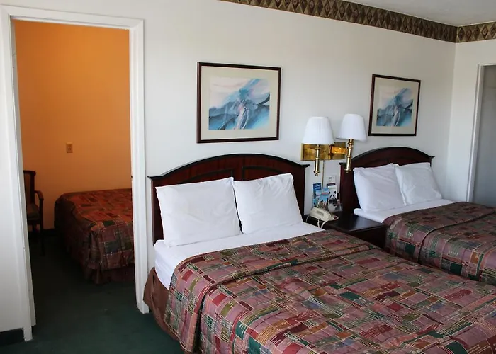 Travelodge 4th Avenue