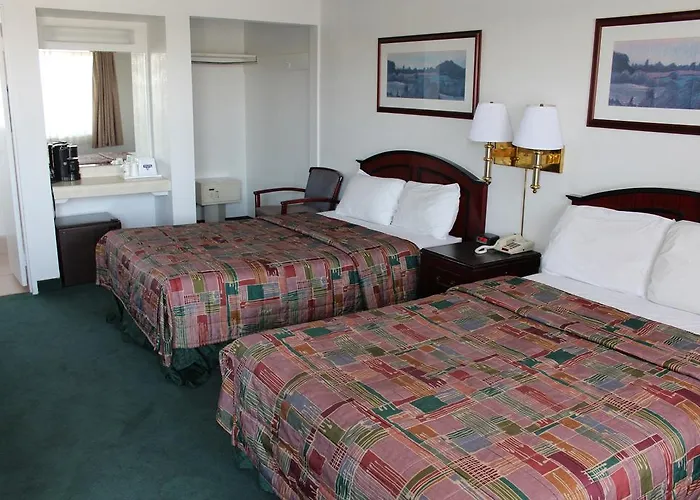 Travelodge 4th Avenue
