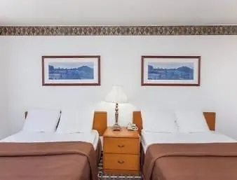 Travelodge 4th Avenue 2* Yuma
